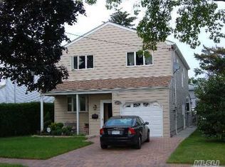 15927 78th St, Howard Beach, NY 11414