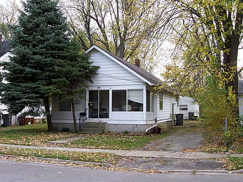 1st image of 704 Catalpa Ave