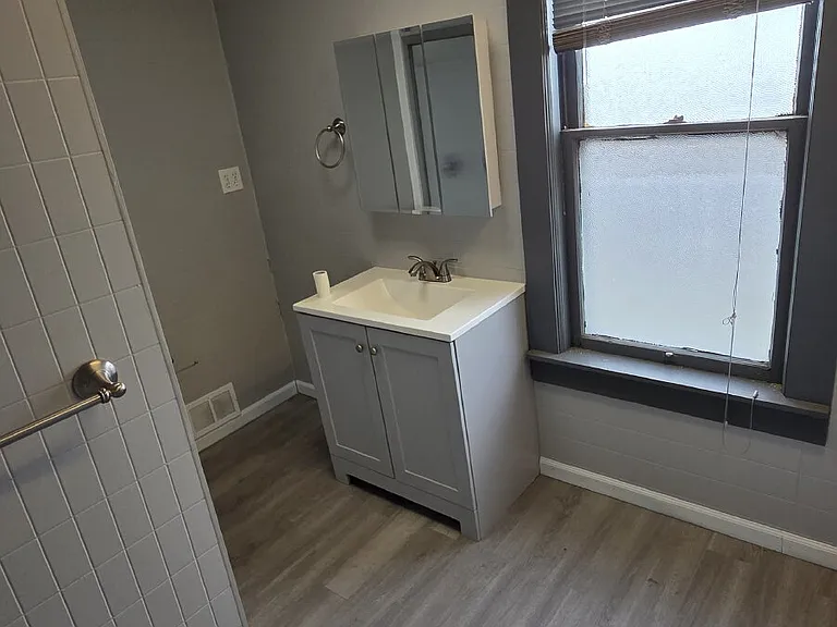 2183 W 81st St — Photo 5