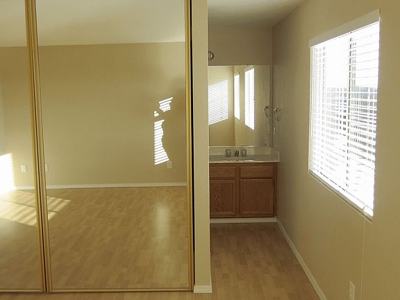 4th image of 130 Haviture Way