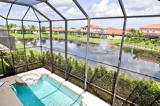 2 Story Pool w/Lake View