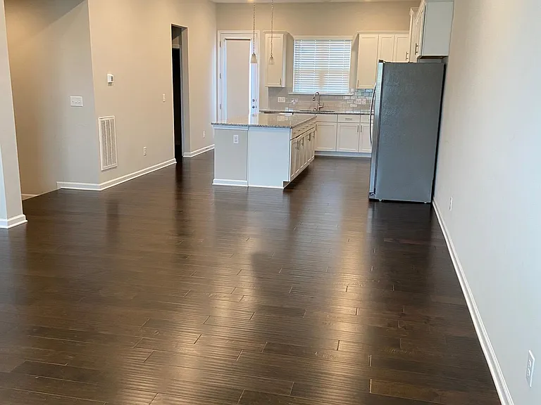 932 Bexton St — Photo 3