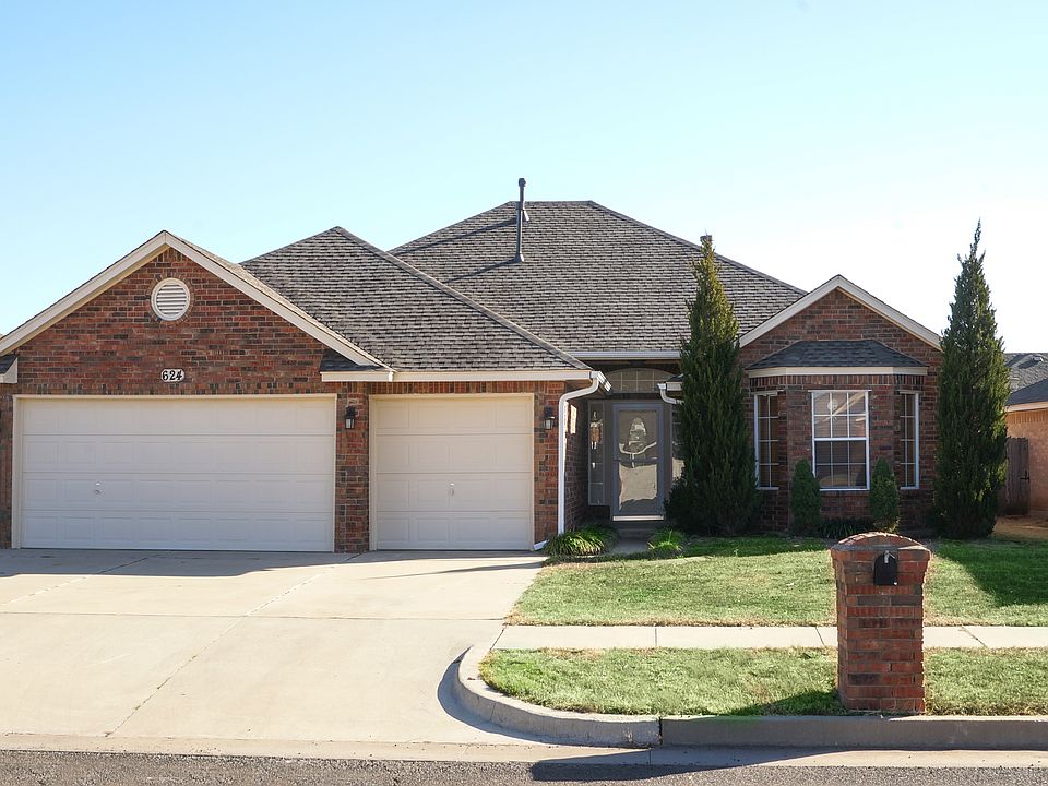1st image of 624 SW 163rd St