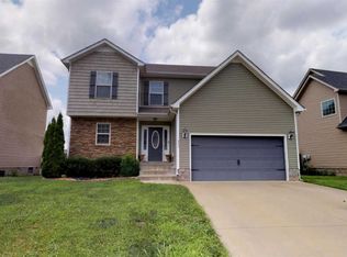 663 Fox Hound Dr, Clarksville, TN 37040