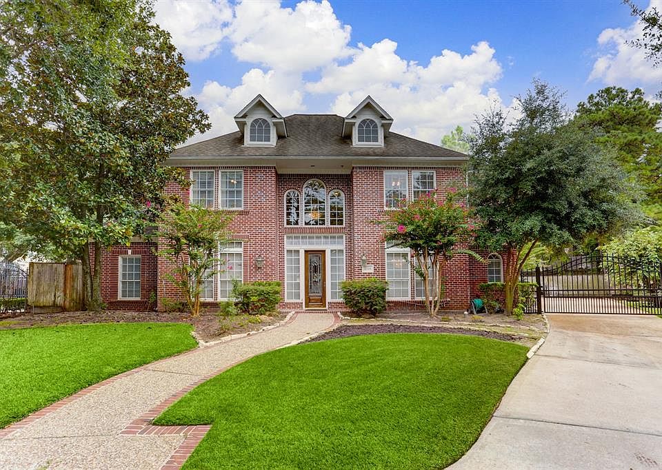 2318 Pinefield Lane