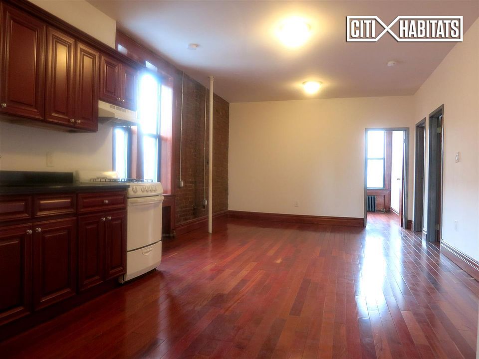 1st image of 1800 Lexington Ave APT 6S