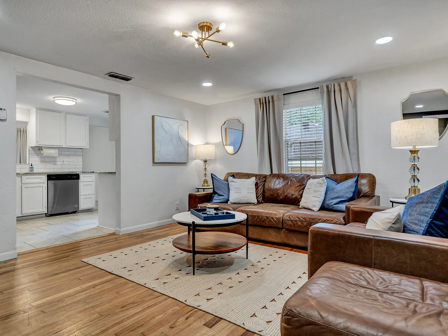 4 bed, 1456 sqft, $2,000 — Photo 3