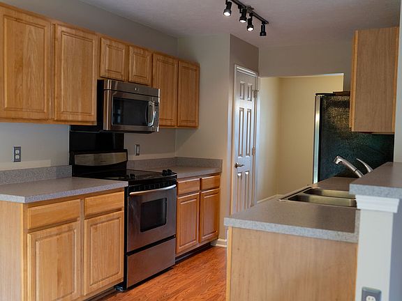 5th image of 3608 Crossbrooke Dr
