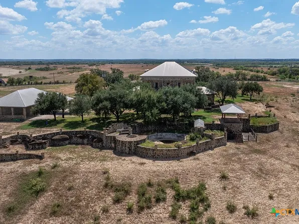 6887 Von Ormy Rd, Von Ormy, TX 78073