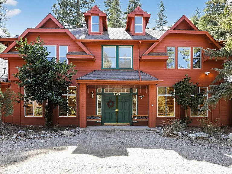 1401 Zion Way — Photo 2