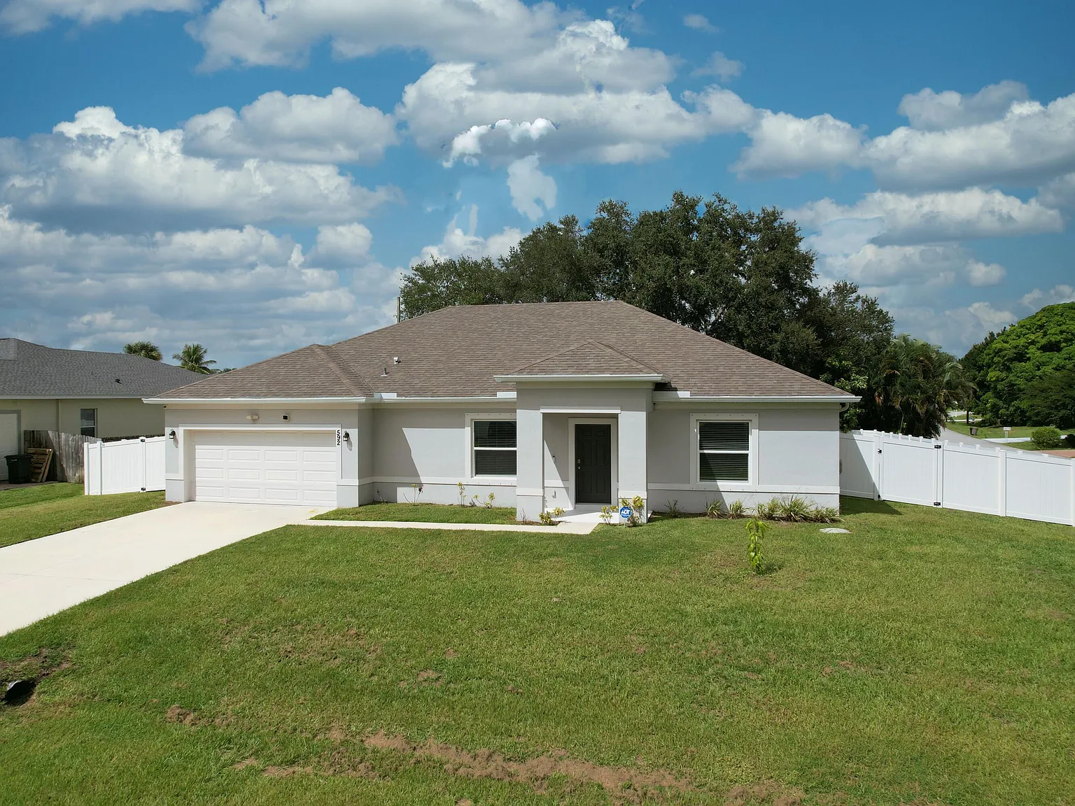 3 bed, 2.0 bath, 2040 sqft, $3,800 — Photo 3