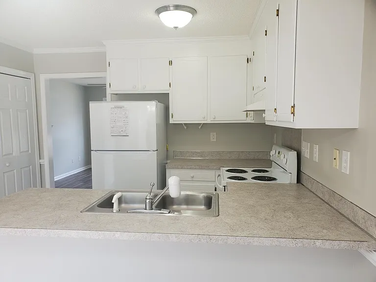 2315 Vineyard Dr #B4 — Photo 13