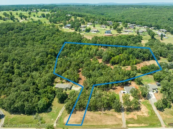 Melody Ln, Dyer, AR 72935