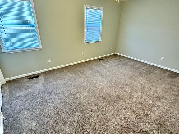 4th image of 3416 Waltham Cir