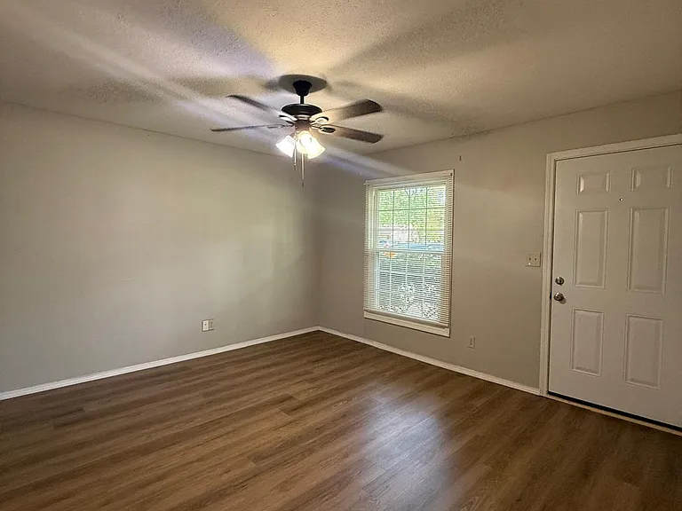 1220 Afterglow Ct — Photo 5