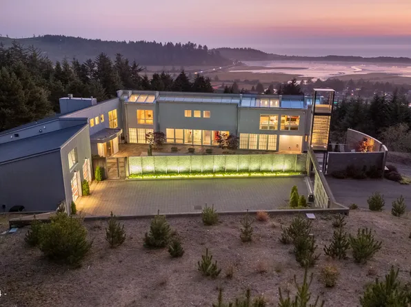 179 Siletz Hwy, Lincoln City, OR 97367