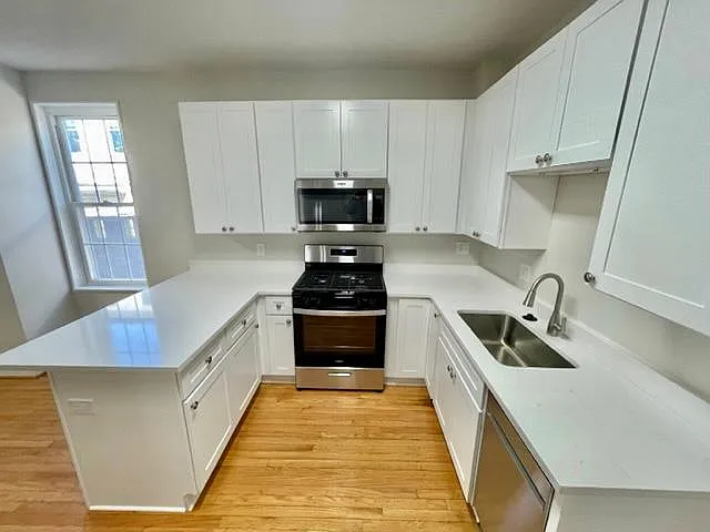 1301 Clarkson St — Photo 7