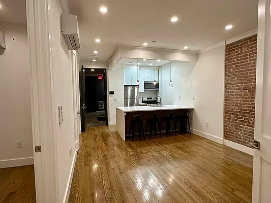 Rented by Premier One Realty LLC | media 7