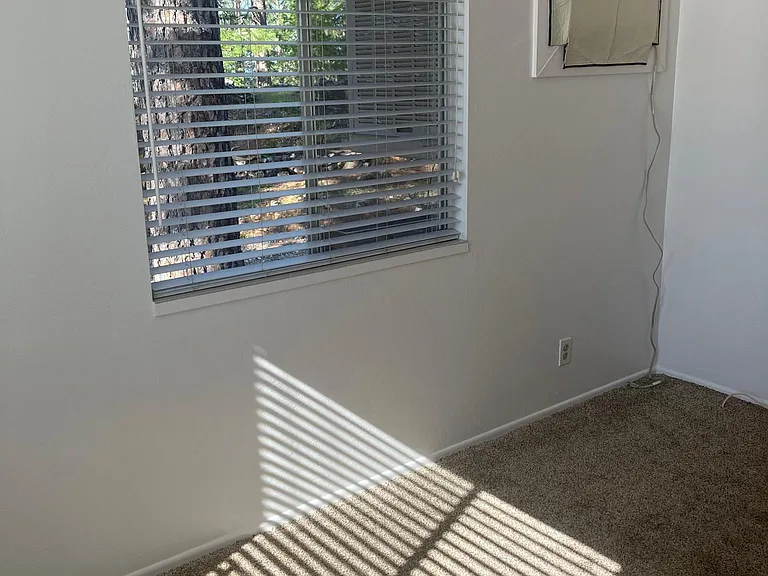 Northridge Dr — Photo 12