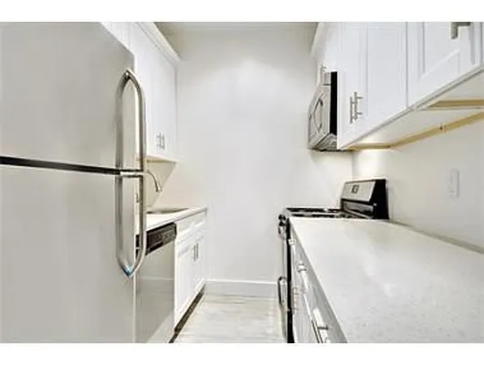 Rented by Uptown Flats LLC | media 15