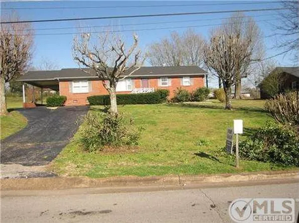 105 Toll Gate St, Pulaski, TN 38478