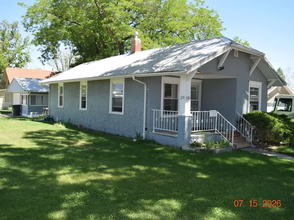 218 W Deer St, Glenrock, WY 82637