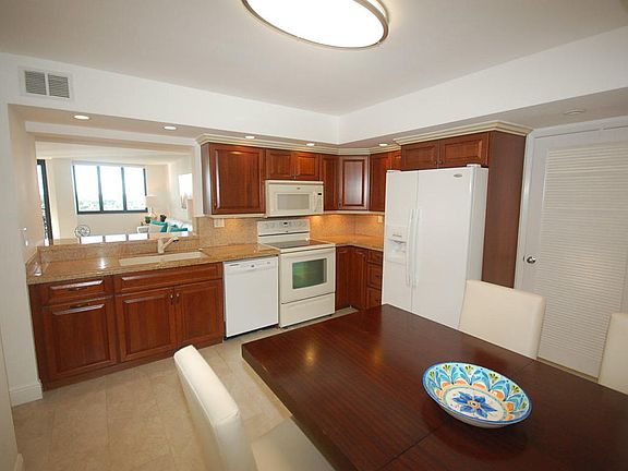 3rd image of 3420 S Ocean Blvd APT 9X