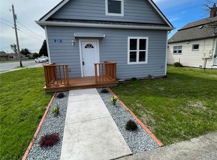 201 N Regent St, Burlington, WA