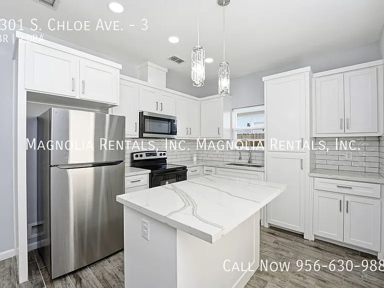 3301 S Chloe Ave #3 — Photo 4
