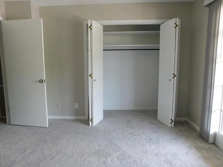 2119 Fendley Dr — Photo 21