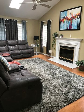 1st image of 702 Huntington Ct