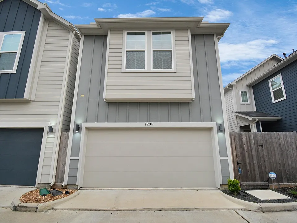 1235 W Tidwell Rd