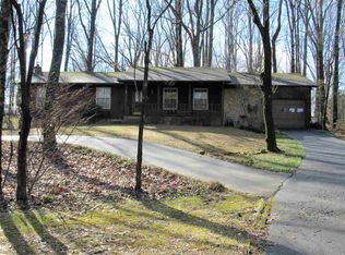 160 Woodbrier Dr, Scottsville, KY 42164