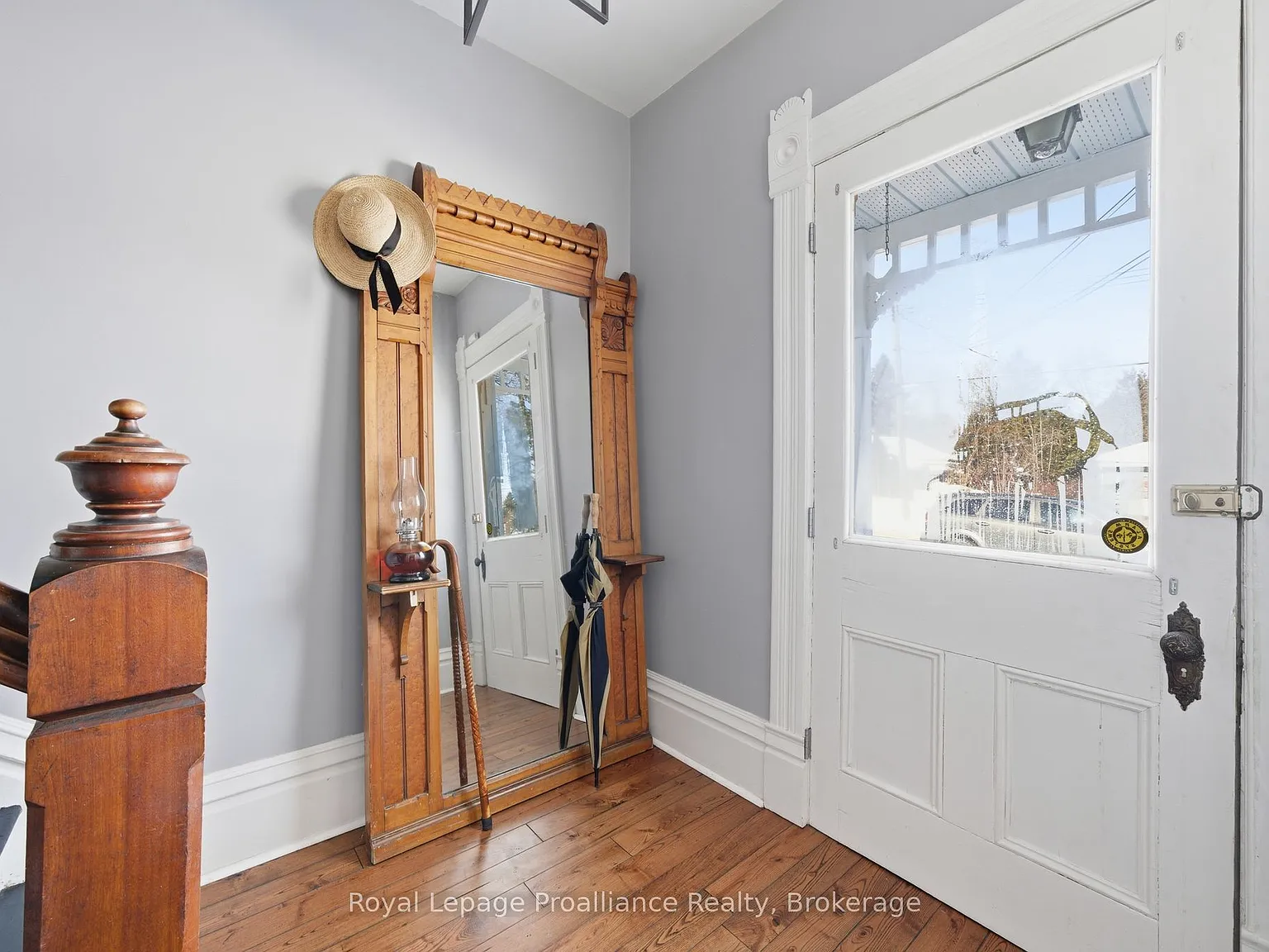 3 bed, $3,200 — Photo 2