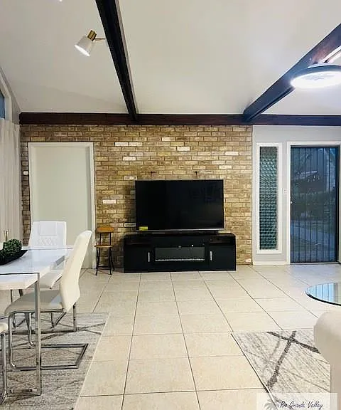 228 Country Club Rd #1 — Photo 2