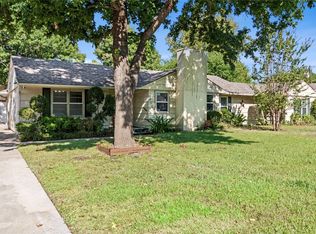 903 S Rusk St, Gainesville, TX 76240