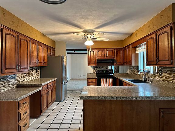 4th image of 3201 Cavendish Dr