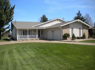 806 Lincoln St, Amherst, OH 44001