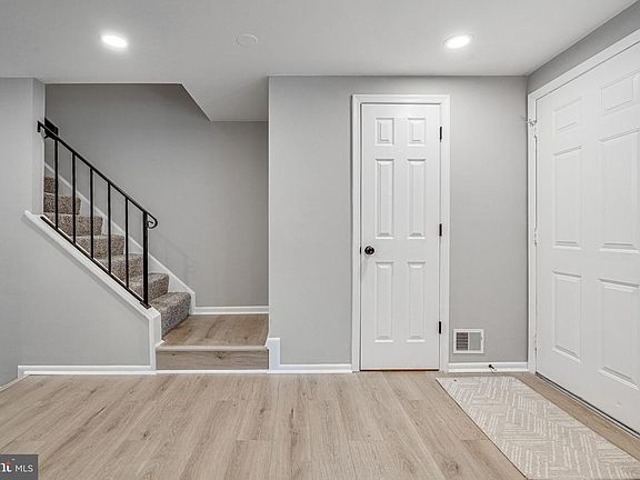 4th image of 5509 Winford Ct
