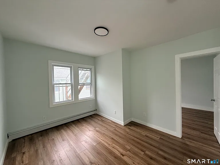 17 Laura St — Photo 9