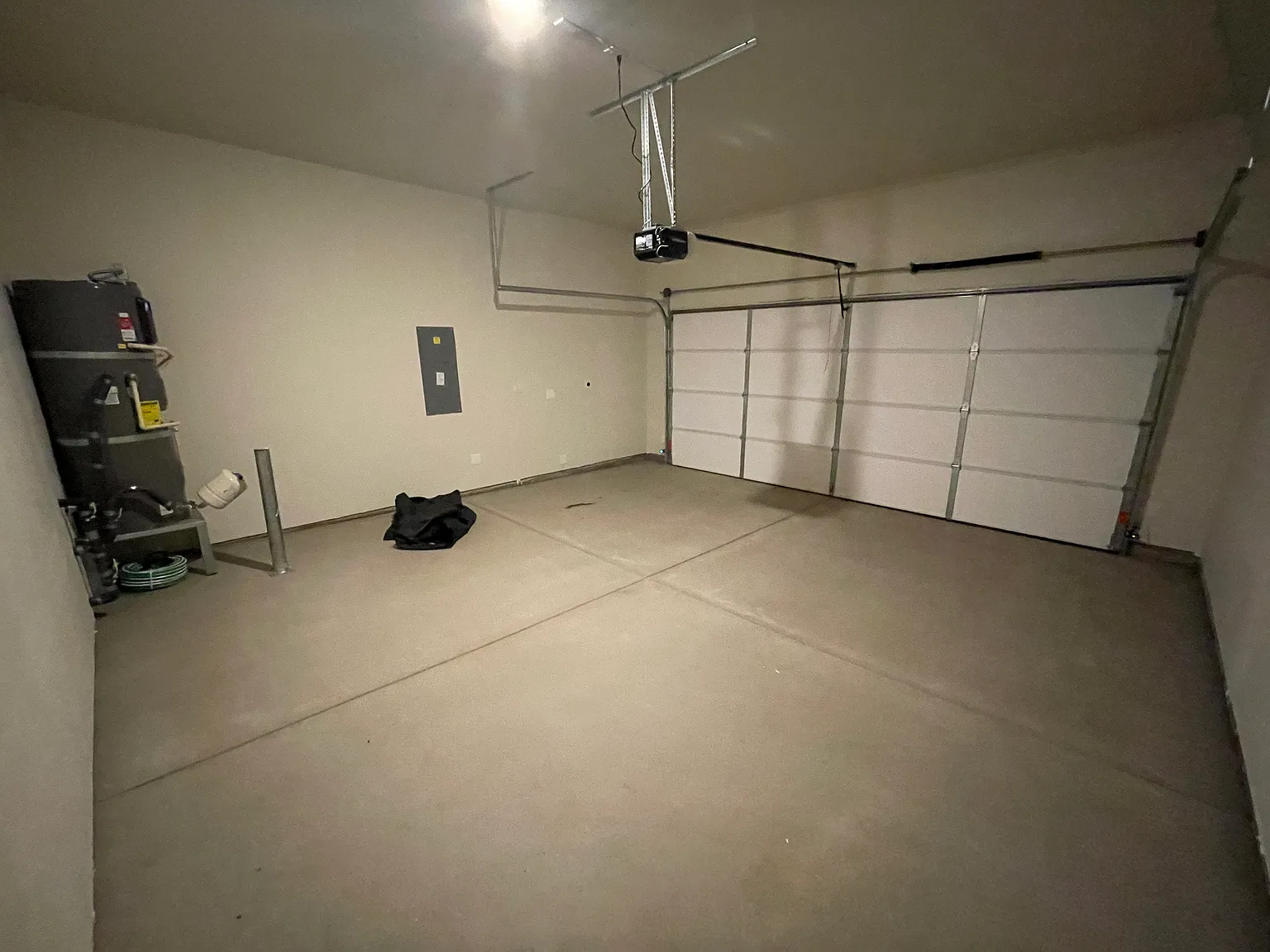 4 bed, 2.5 bath, 1863 sqft, $2,855 — Photo 4