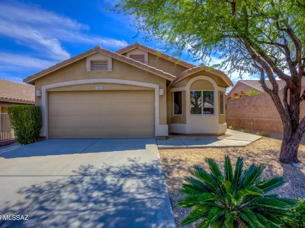 10923 S Lake Gambusi Dr, Vail, AZ 85641