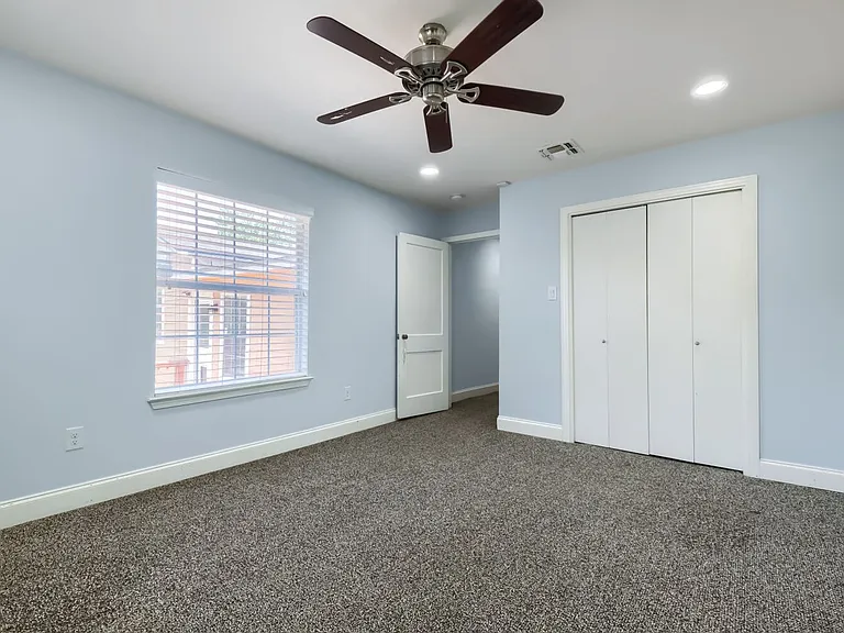 114 Conway Dr — Photo 12