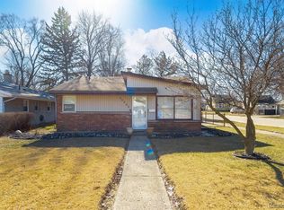 25295 Stanford St, Dearborn Heights, MI 48125