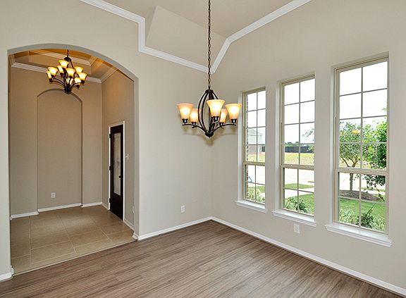 3rd image of 818 Ciderhouse Crest Ln
