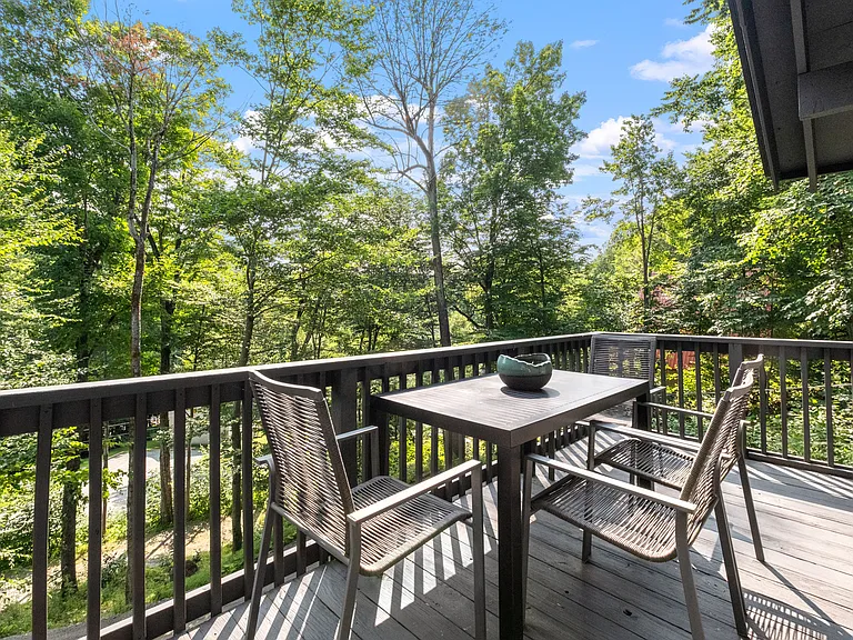 Hilltop Dr — Photo 63