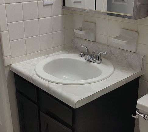 4th image of 3425 Spanish Villa Dr #1