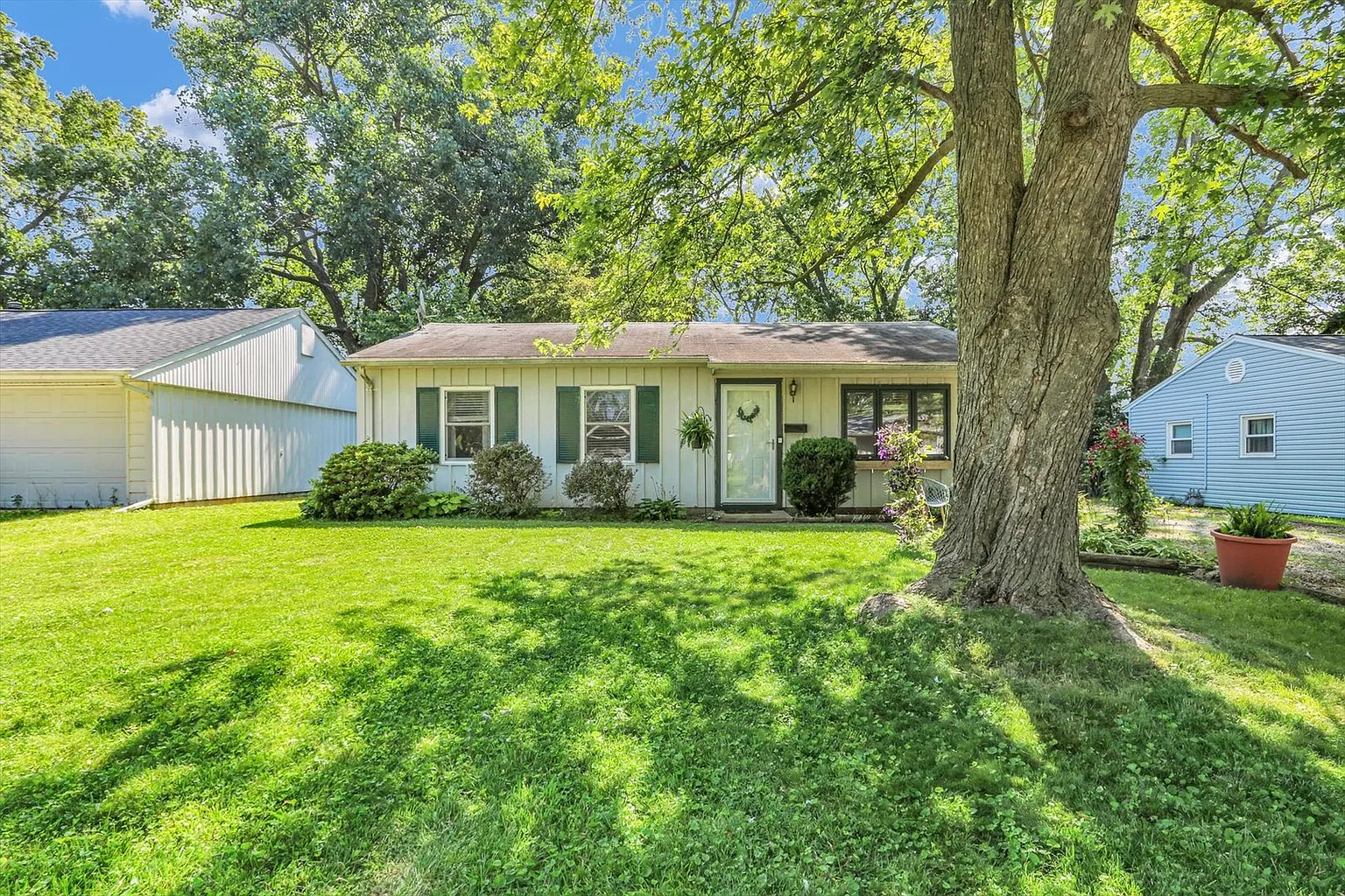 308 S Glenn Dr photo 1