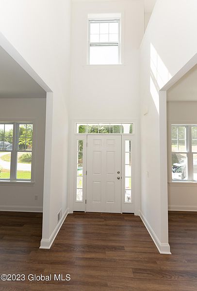 3rd image of 27 Tamarack Street