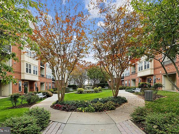 4th image of 2550 Kensington Gdns Unit 107